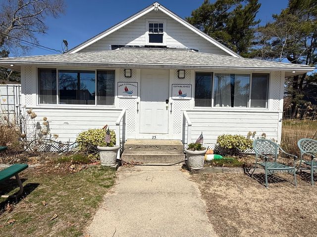 6 Birch St, Wareham, MA 02571