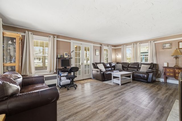 6 Birch St, Wareham, MA 02571