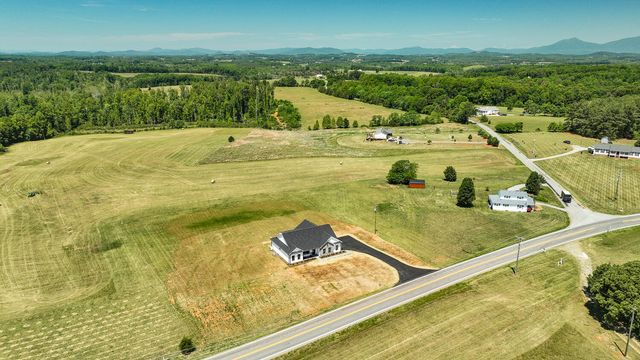 8607 Virginia Byway, Bedford, VA 24523