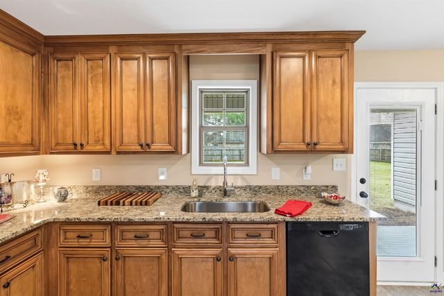 102 Steerwood, Perry, GA 31069