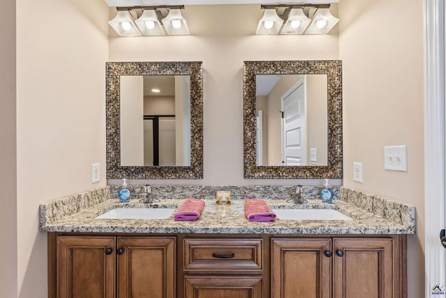 102 Steerwood, Perry, GA 31069