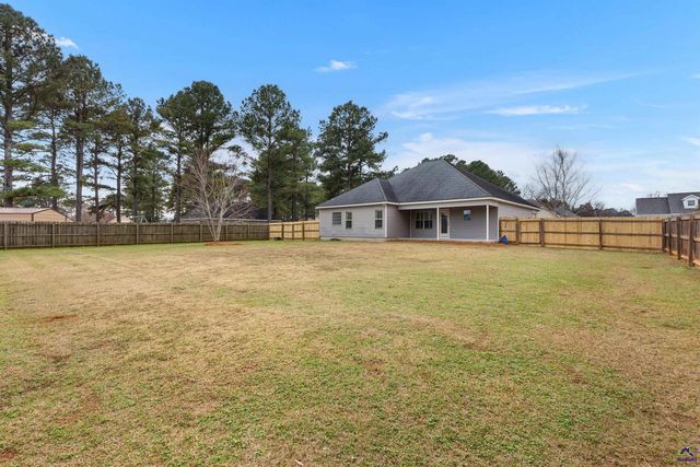 102 Steerwood, Perry, GA 31069