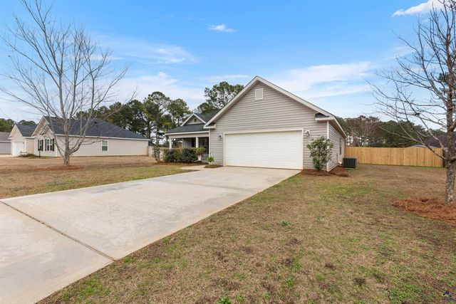 102 Steerwood, Perry, GA 31069