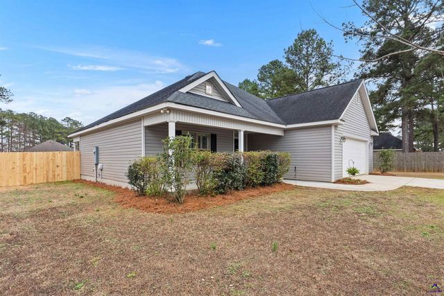 102 Steerwood, Perry, GA 31069