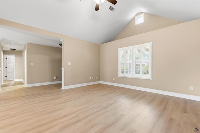 102 Steerwood, Perry, GA 31069