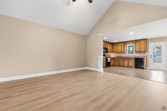 102 Steerwood, Perry, GA 31069