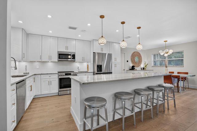 2521 Jaeger Drive, Delray Beach, FL 33444