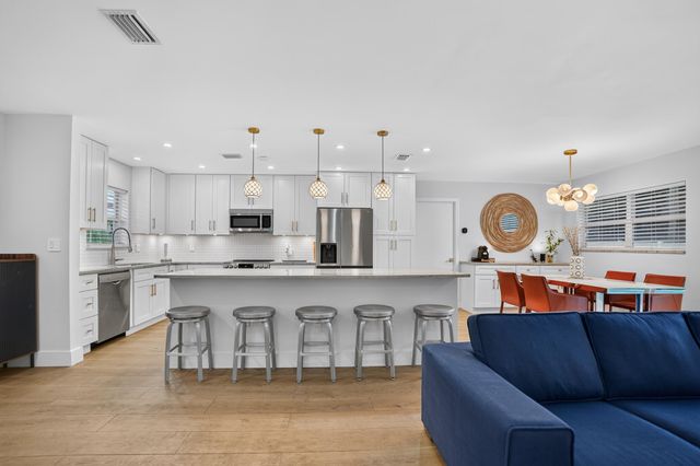 2521 Jaeger Drive, Delray Beach, FL 33444