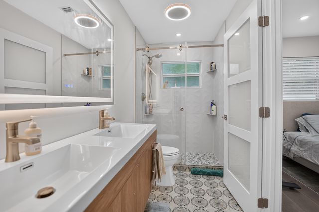 2521 Jaeger Drive, Delray Beach, FL 33444