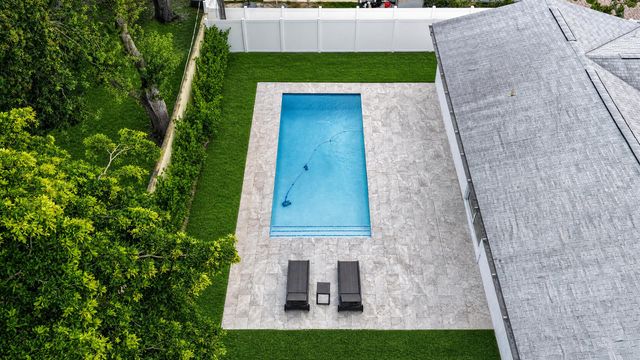 2521 Jaeger Drive, Delray Beach, FL 33444