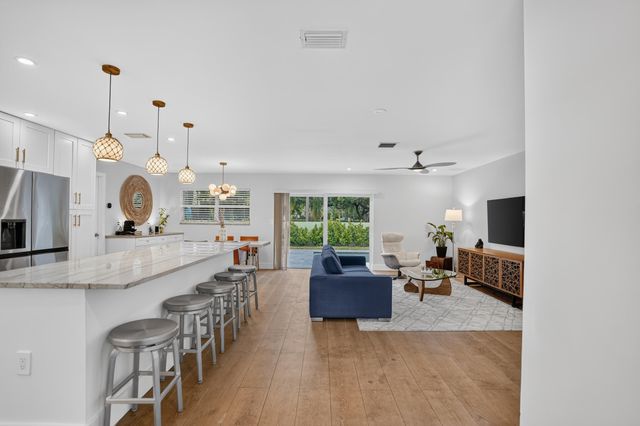 2521 Jaeger Drive, Delray Beach, FL 33444