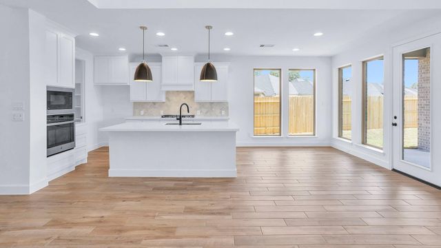 362 Prairie Warbler Street, Magnolia, TX 77354
