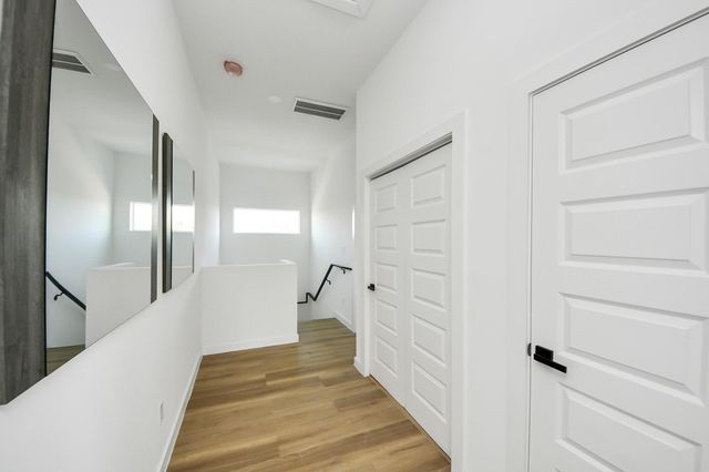 1216 E 34th Street A, Houston, TX 77022