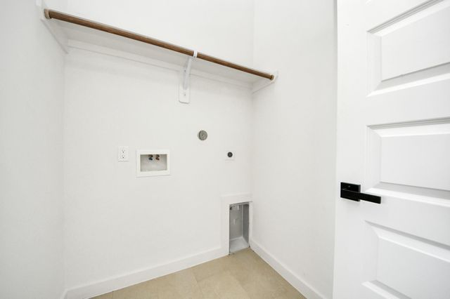 1216 E 34th Street A, Houston, TX 77022