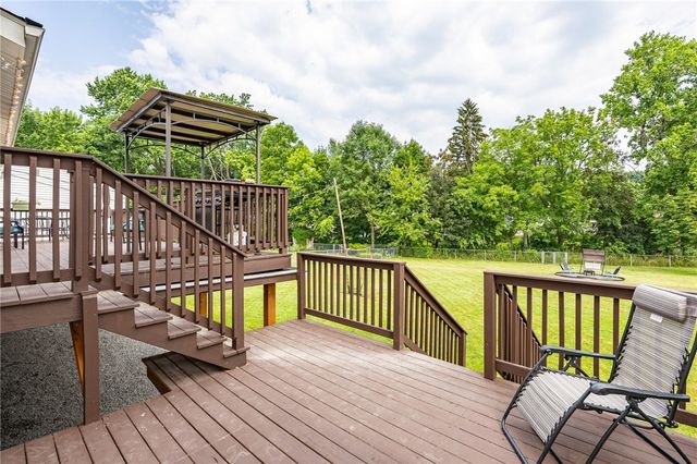 34 Tanglewood Drive, Greece, NY 14616