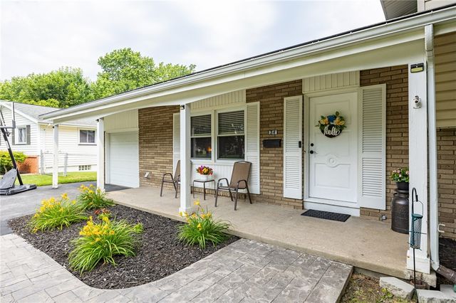 34 Tanglewood Drive, Greece, NY 14616