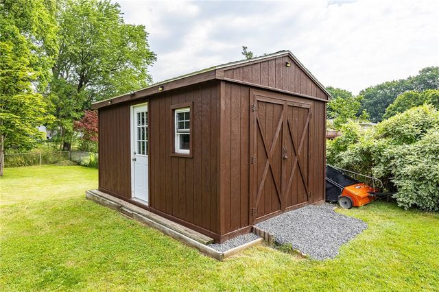 34 Tanglewood Drive, Greece, NY 14616