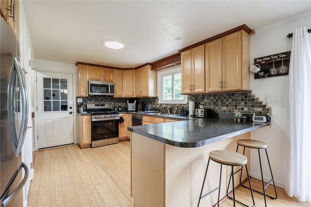 34 Tanglewood Drive, Greece, NY 14616