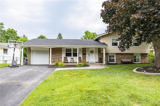 34 Tanglewood Drive, Greece, NY 14616