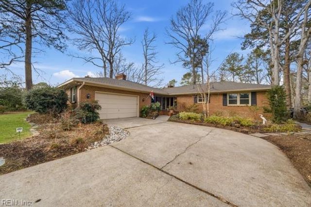 2808 Pine Ridge LN, Virginia Beach, VA 23452