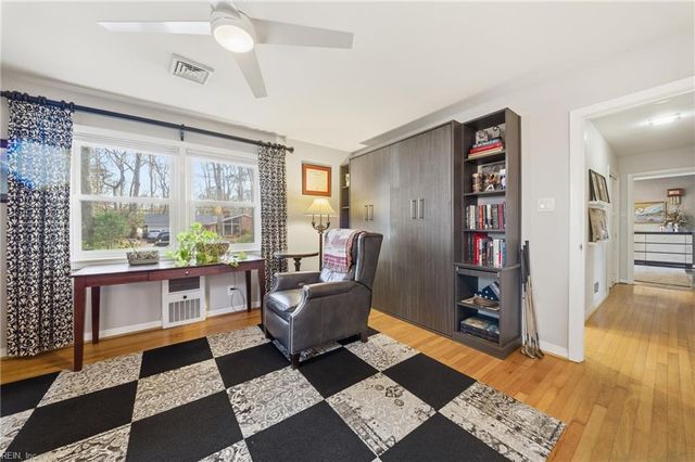 2808 Pine Ridge LN, Virginia Beach, VA 23452