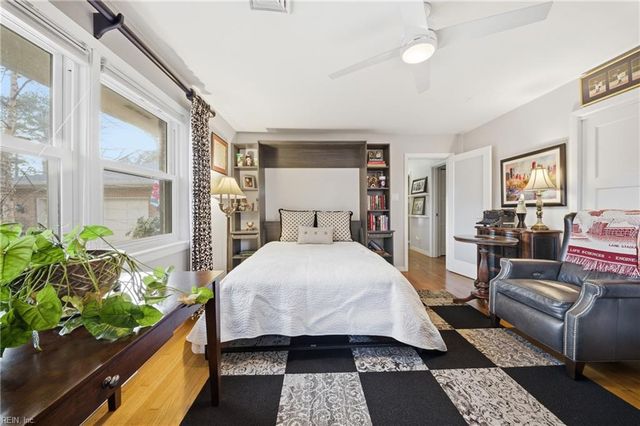 2808 Pine Ridge LN, Virginia Beach, VA 23452