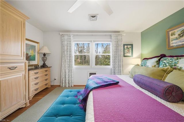 2808 Pine Ridge LN, Virginia Beach, VA 23452