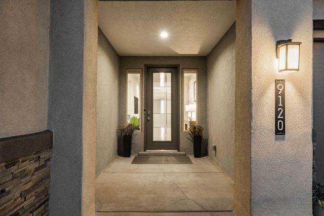 9120 Tortosa Drive NW, Albuquerque, NM 87114