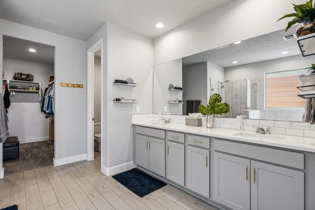 9120 Tortosa Drive NW, Albuquerque, NM 87114