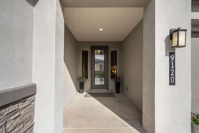 9120 Tortosa Drive NW, Albuquerque, NM 87114