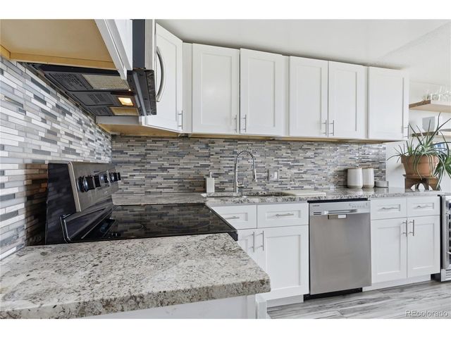 1155 N Ash St 806, Denver, CO 80220