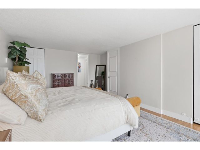 1155 N Ash St 806, Denver, CO 80220