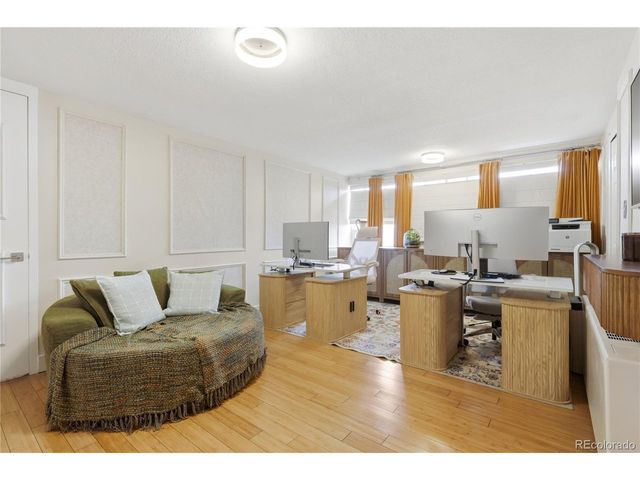 1155 N Ash St 806, Denver, CO 80220