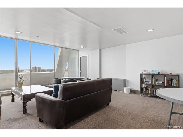 1155 N Ash St 806, Denver, CO 80220