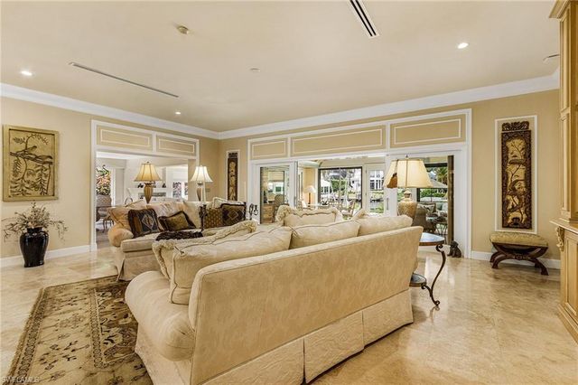 950 Galleon DR, Naples, FL 34102