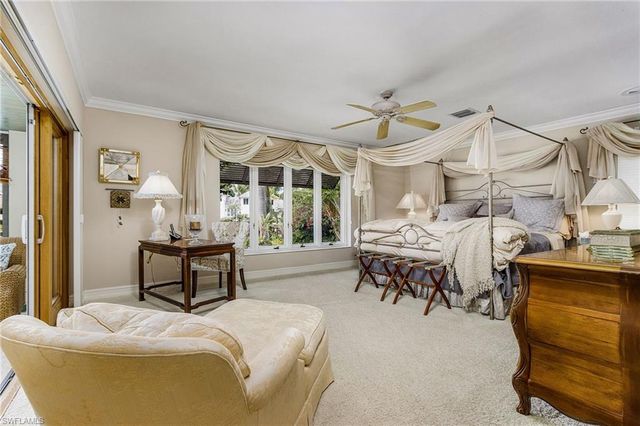 950 Galleon DR, Naples, FL 34102