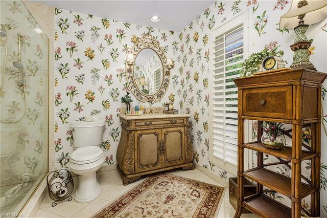 950 Galleon DR, Naples, FL 34102