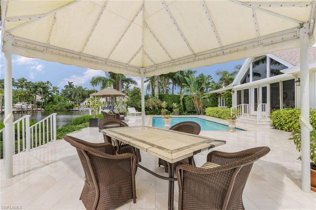 950 Galleon DR, Naples, FL 34102