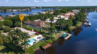 950 Galleon DR, Naples, FL 34102