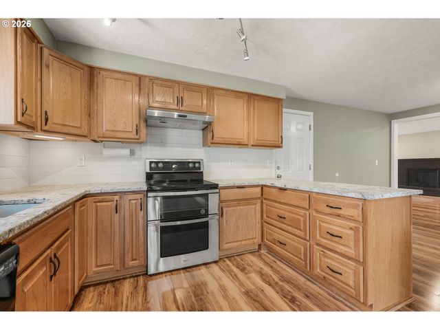 1218 JOHNSON St, Oregon City, OR 97045