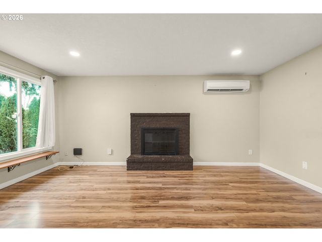 1218 JOHNSON St, Oregon City, OR 97045