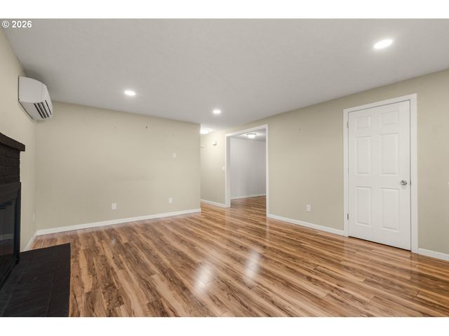 1218 JOHNSON St, Oregon City, OR 97045