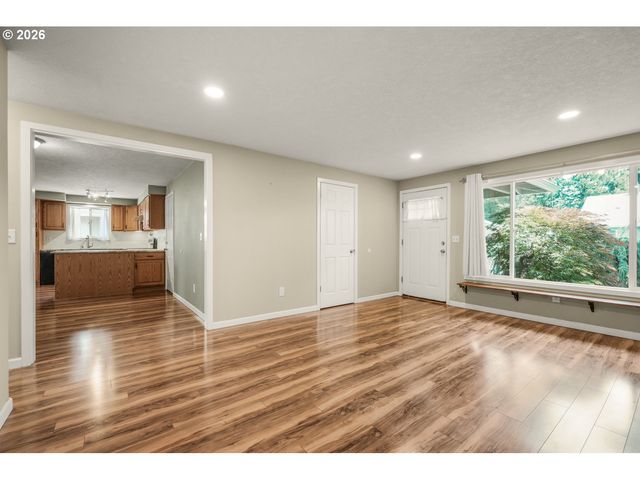 1218 JOHNSON St, Oregon City, OR 97045