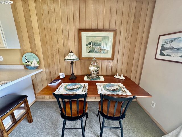 1070 BAY St 22, Florence, OR 97439