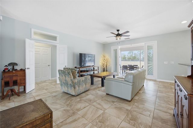 5608 STRONG POINT, Weirsdale, FL 32195