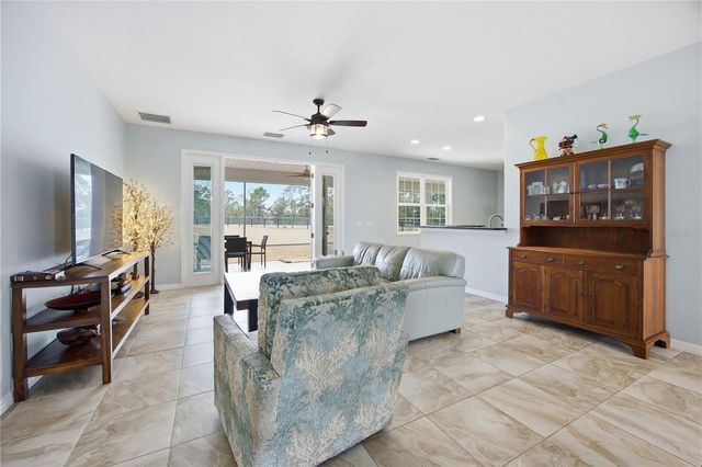 5608 STRONG POINT, Weirsdale, FL 32195