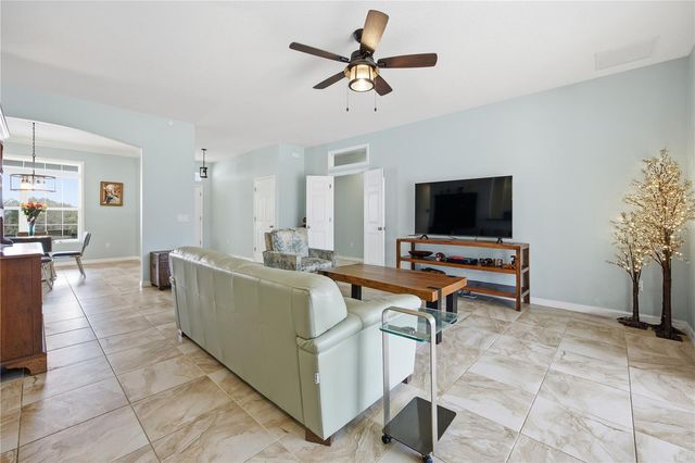 5608 STRONG POINT, Weirsdale, FL 32195