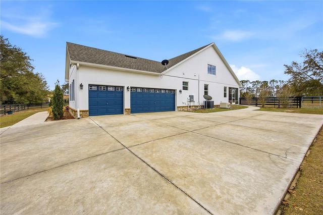 5608 STRONG POINT, Weirsdale, FL 32195