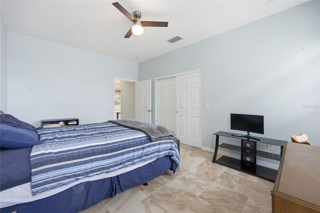 5608 STRONG POINT, Weirsdale, FL 32195