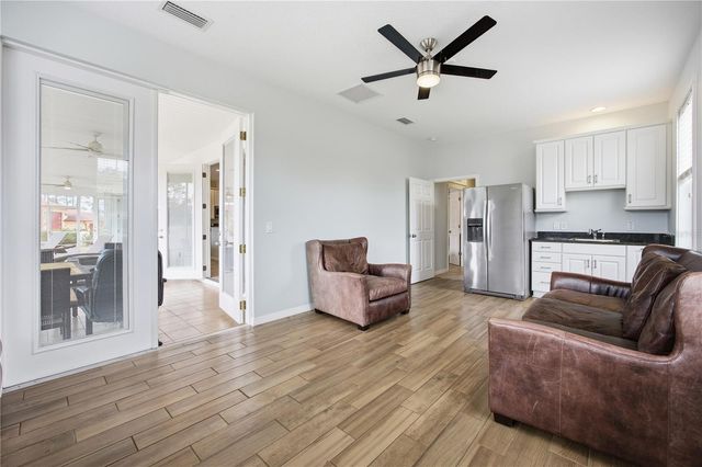 5608 STRONG POINT, Weirsdale, FL 32195